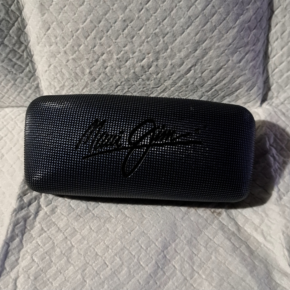 *AUTHENTIC*,"MAUI JIM",SunGlasses,Reasonable Offers Accepted...
